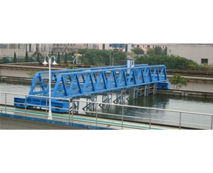 行車式刮吸泥機(jī)